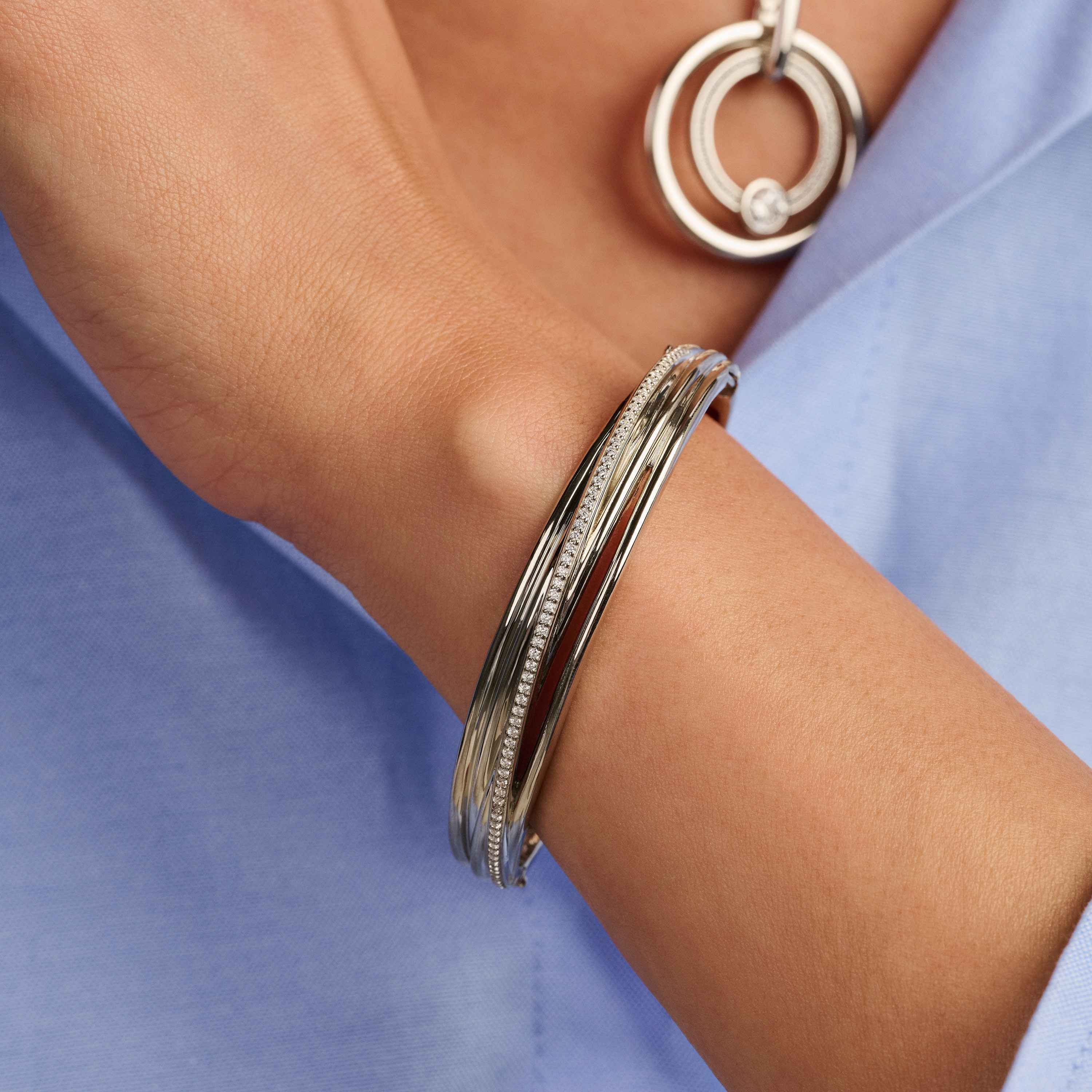 Zirkonia Crossover Bangle - Image 6