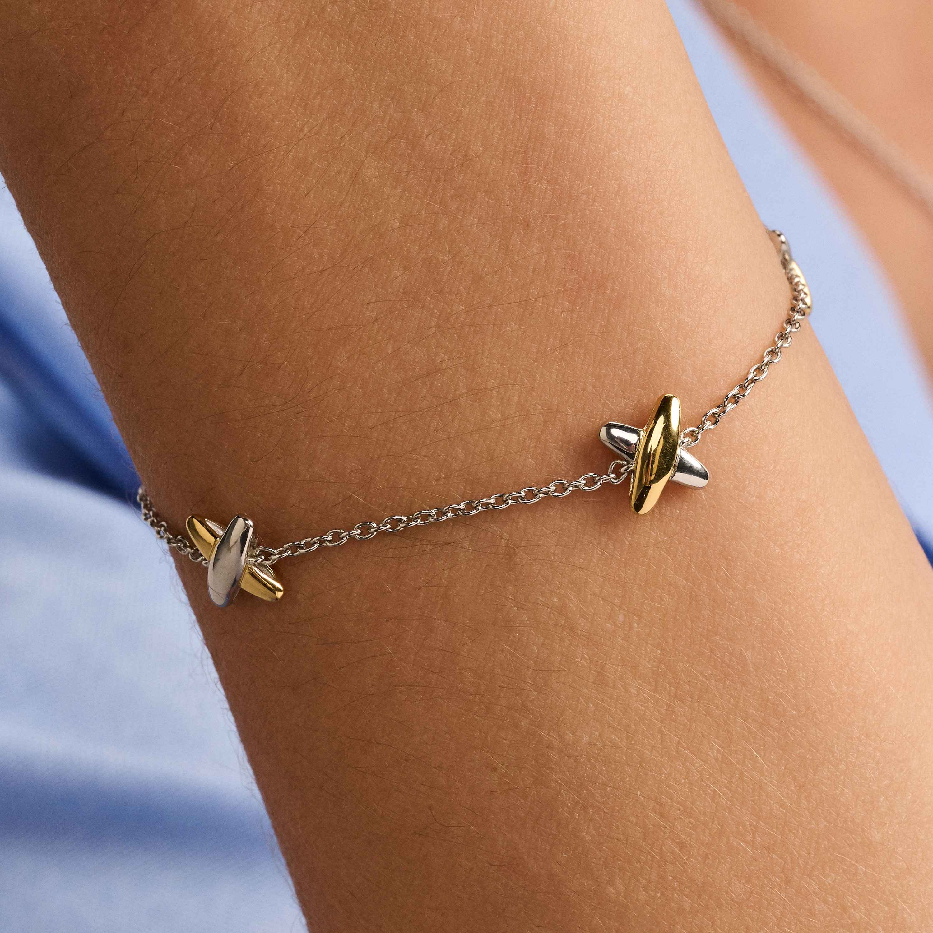 Bicolor Cross Armband - Image 7