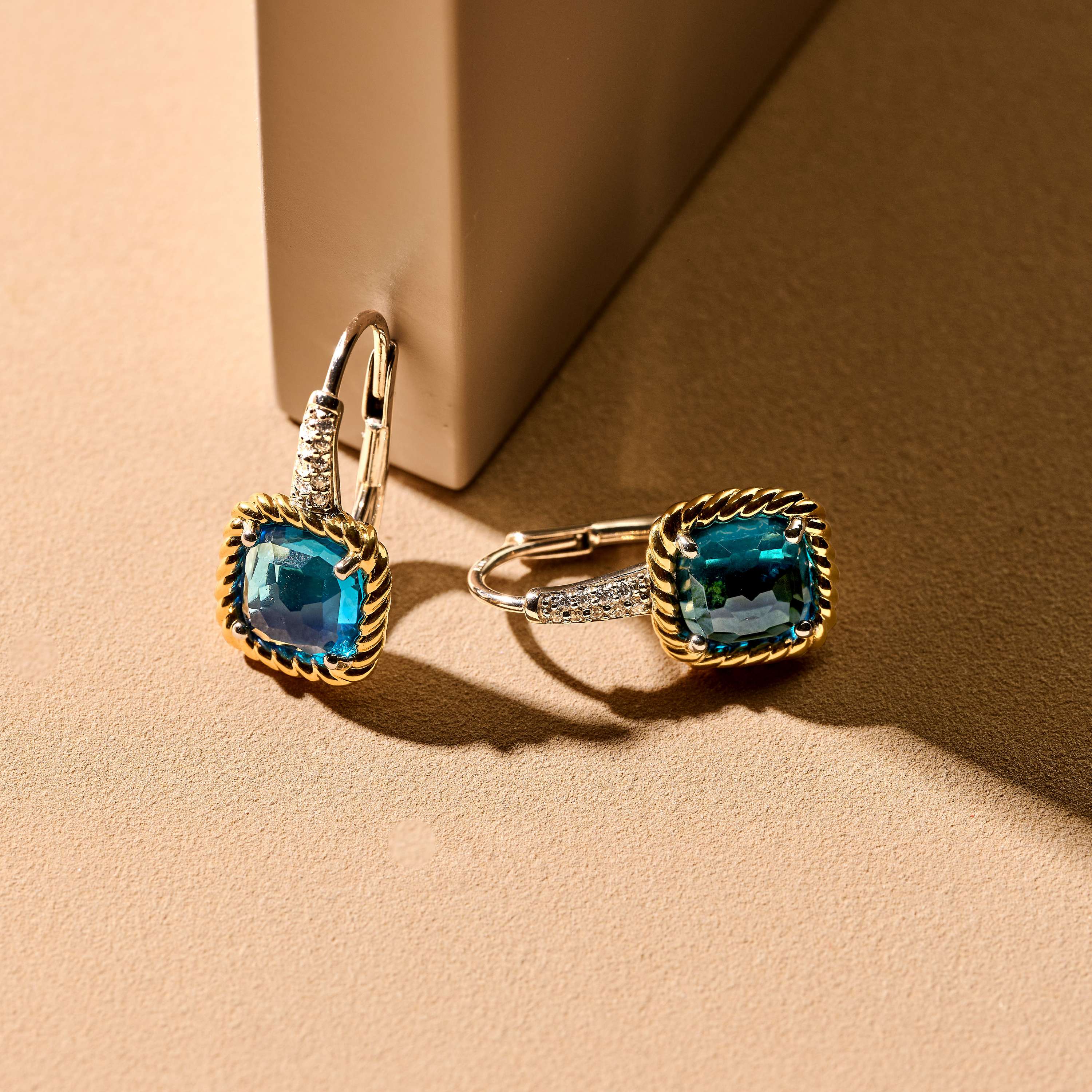 Blauwe Zirkonia Cushion Hoops - Image 9