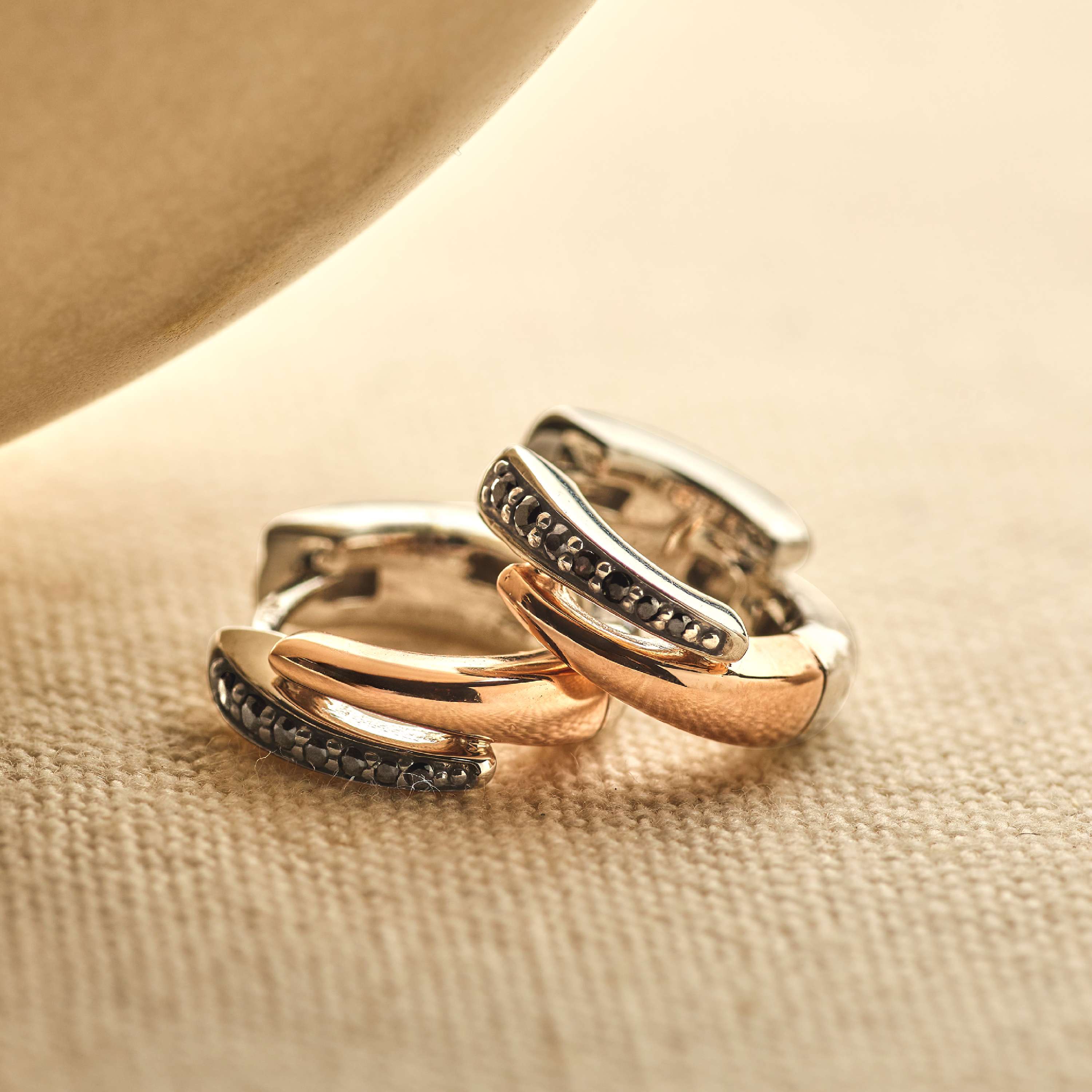 Zwarte Zirkonia Layered Hoops - Image 8