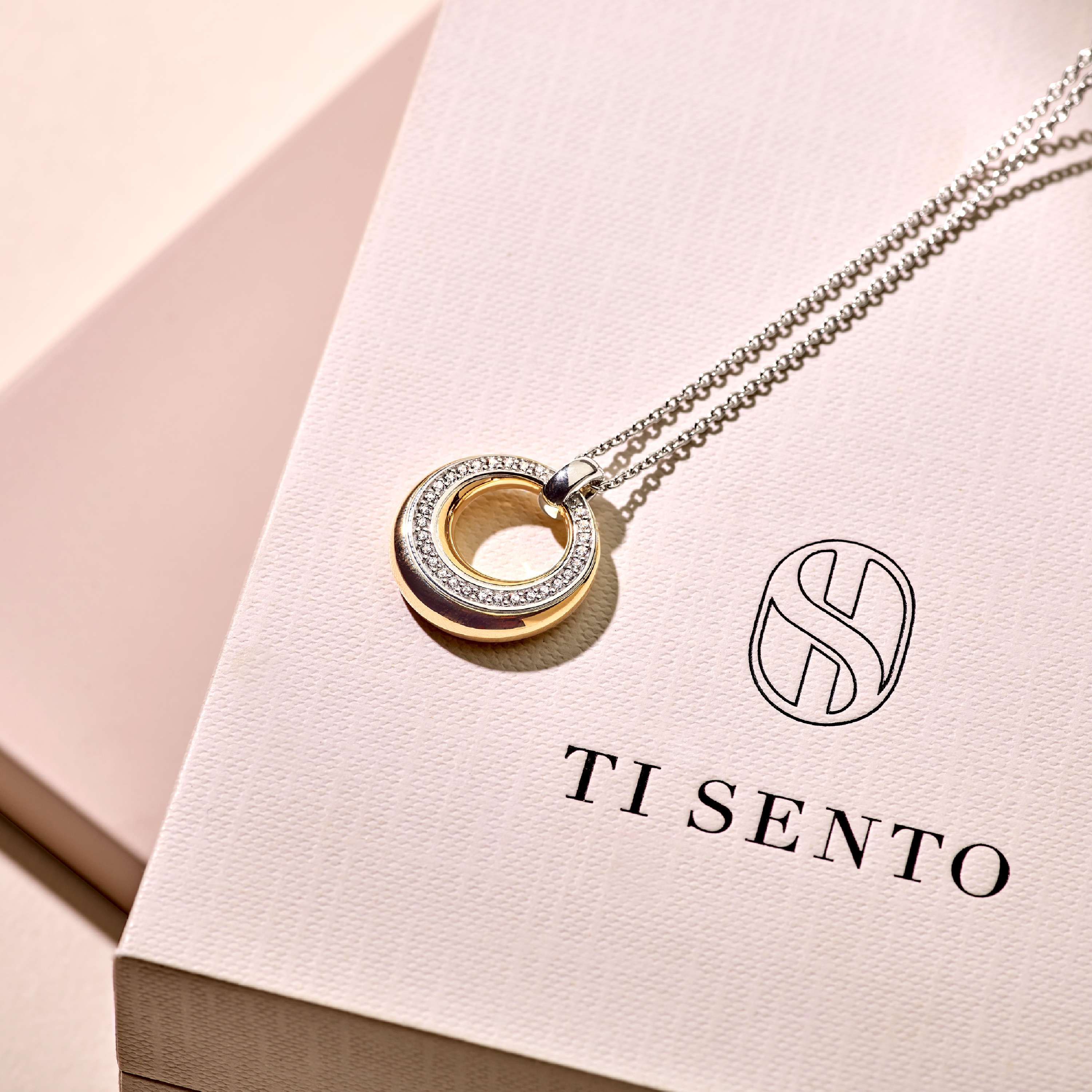 Layered Zirkonia Ketting - Image 8