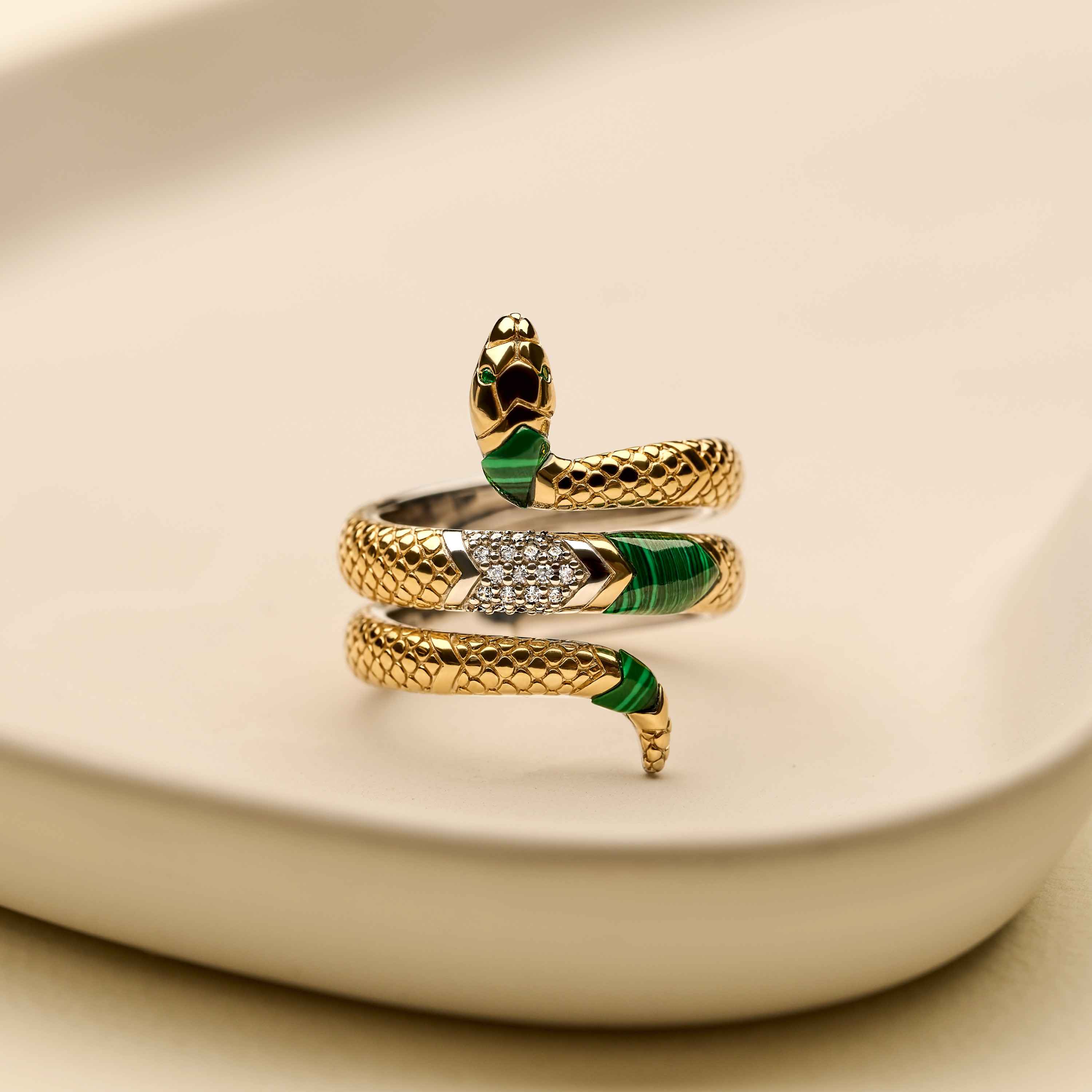Emerald Snake Ring - Image 11