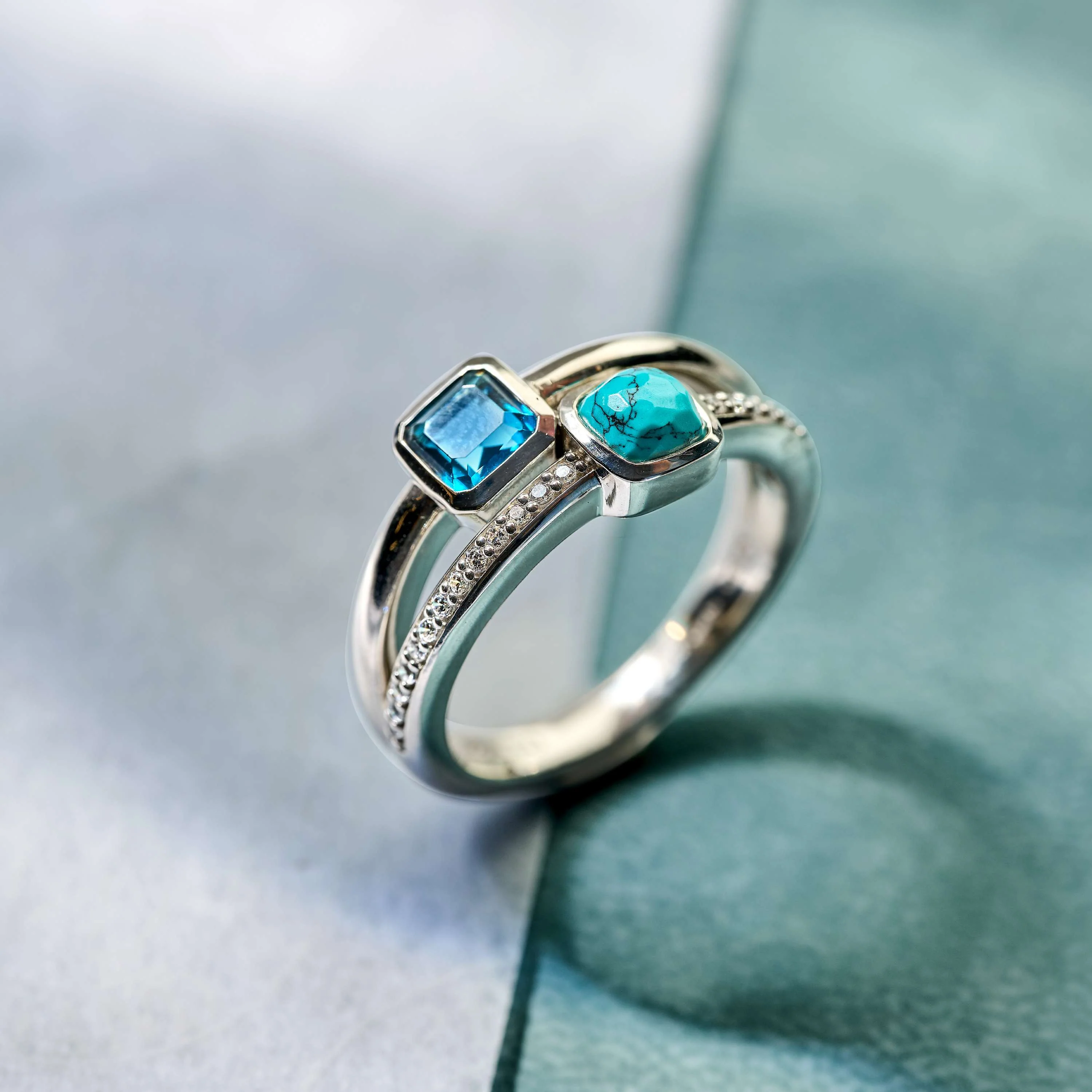 Double Cushion Zirkonia Ring - Image 10