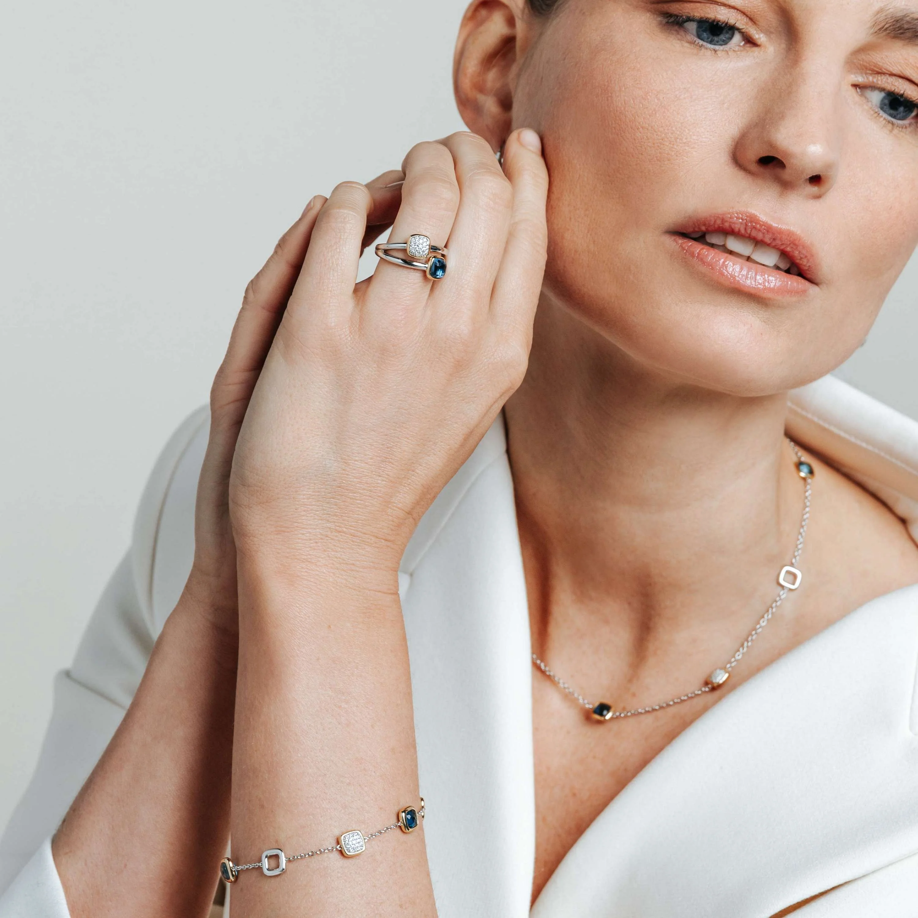 Double Cushion Zirkonia Ring - Image 5