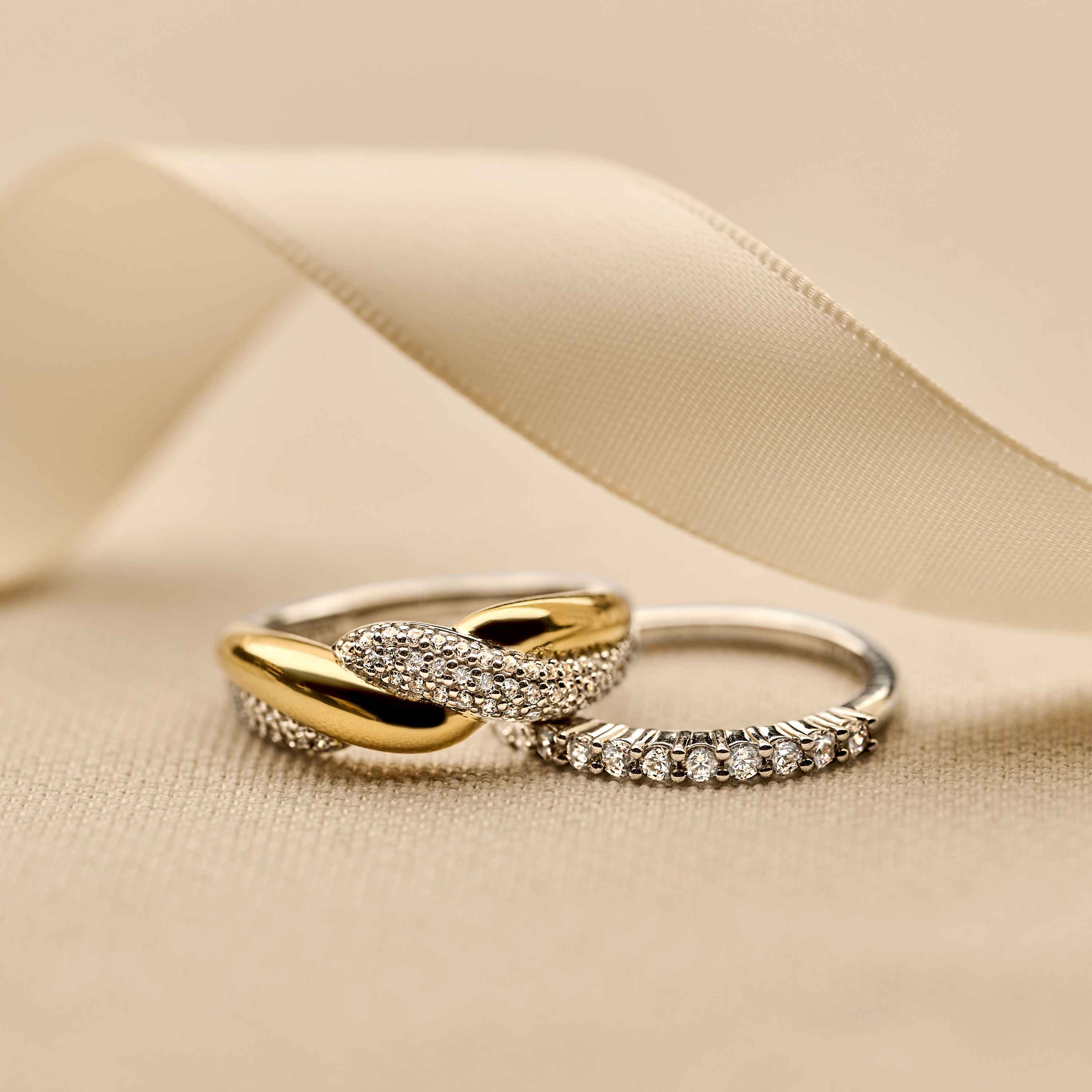 Twisted Zirkonia Ring - Image 10