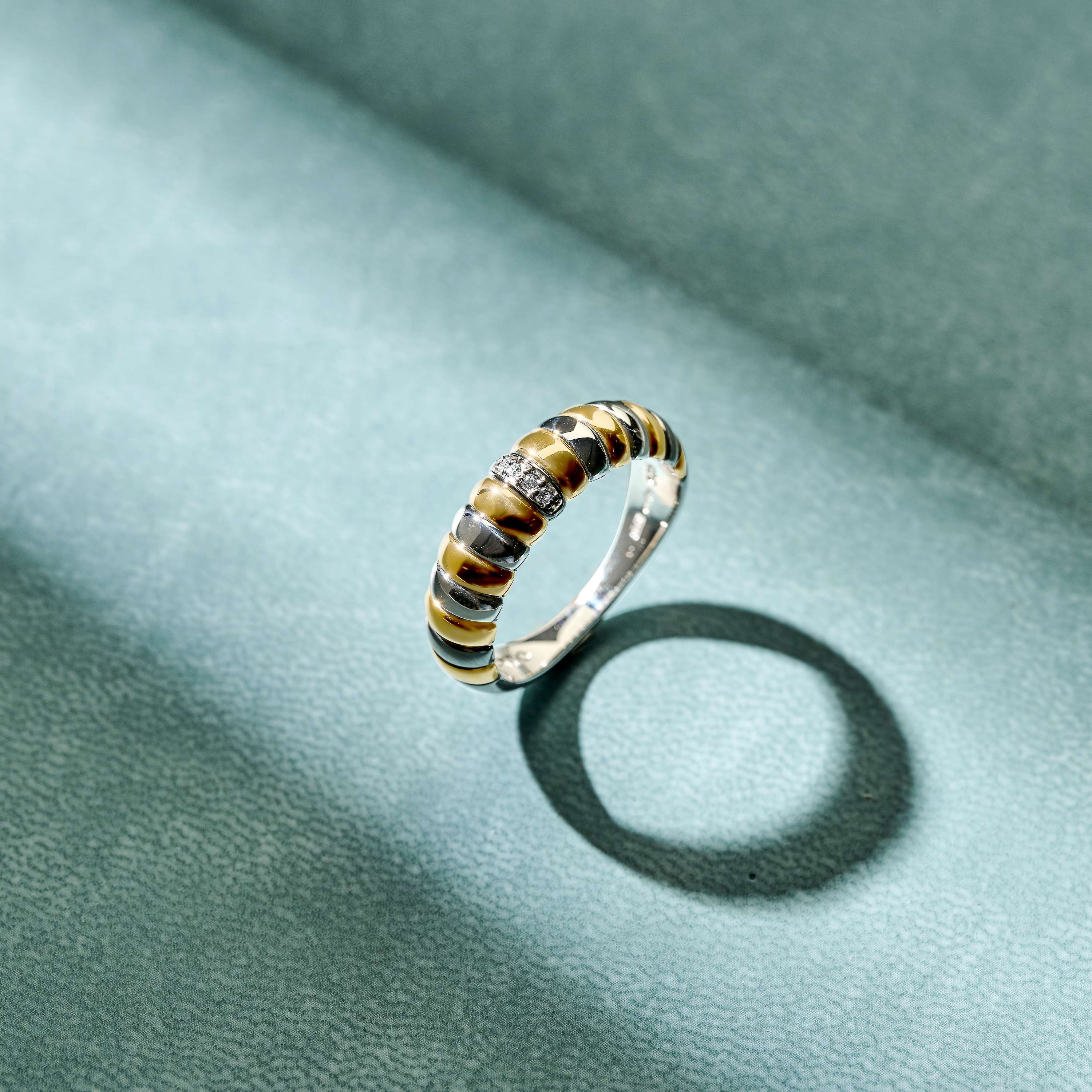 Vintage Bicolor Ring - Image 9