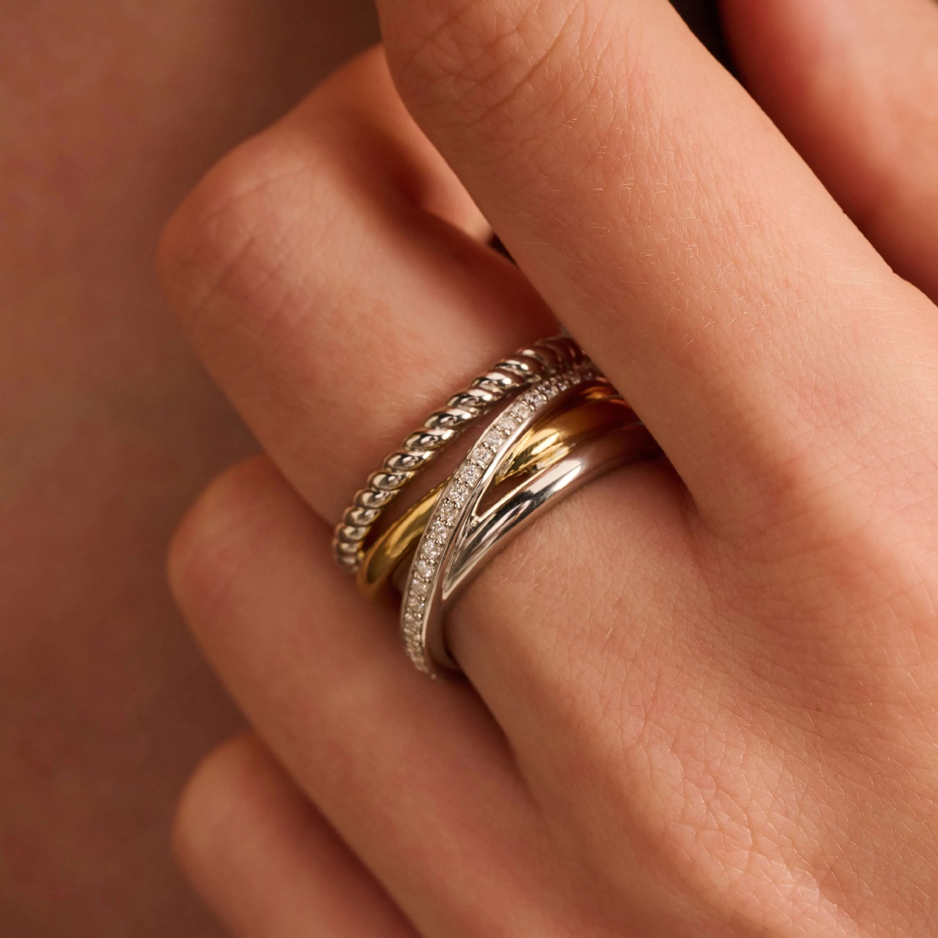Structured Zirkonia Crossover Ring - Image 9