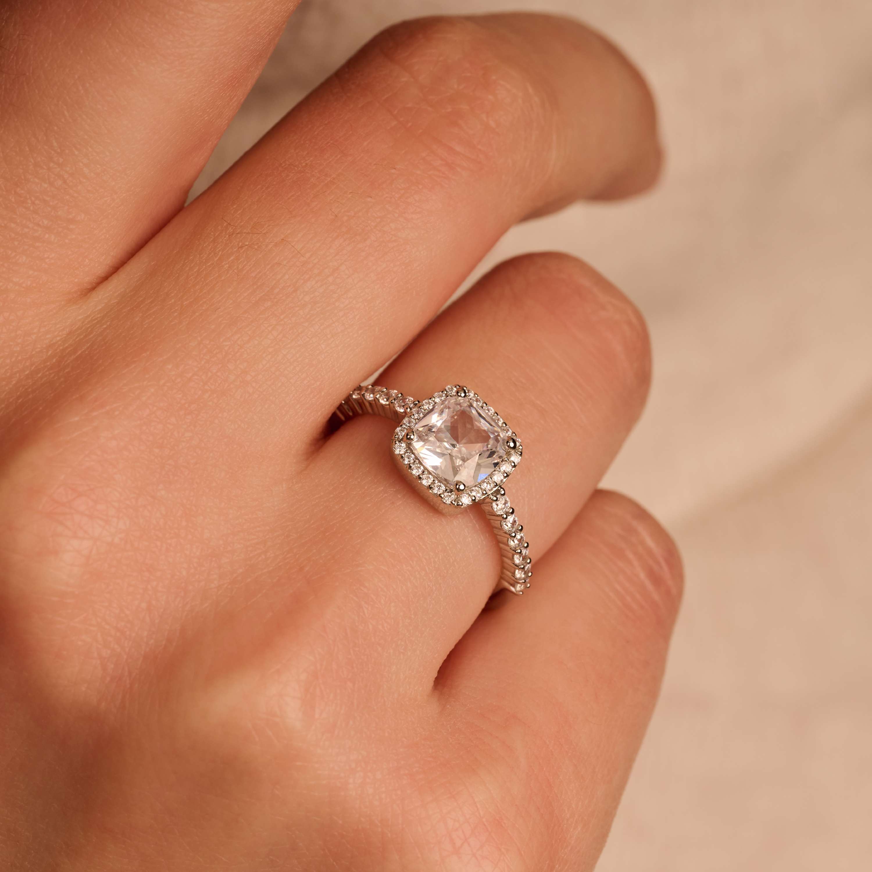 Classic Vierkante Zirkonia Ring - Image 9